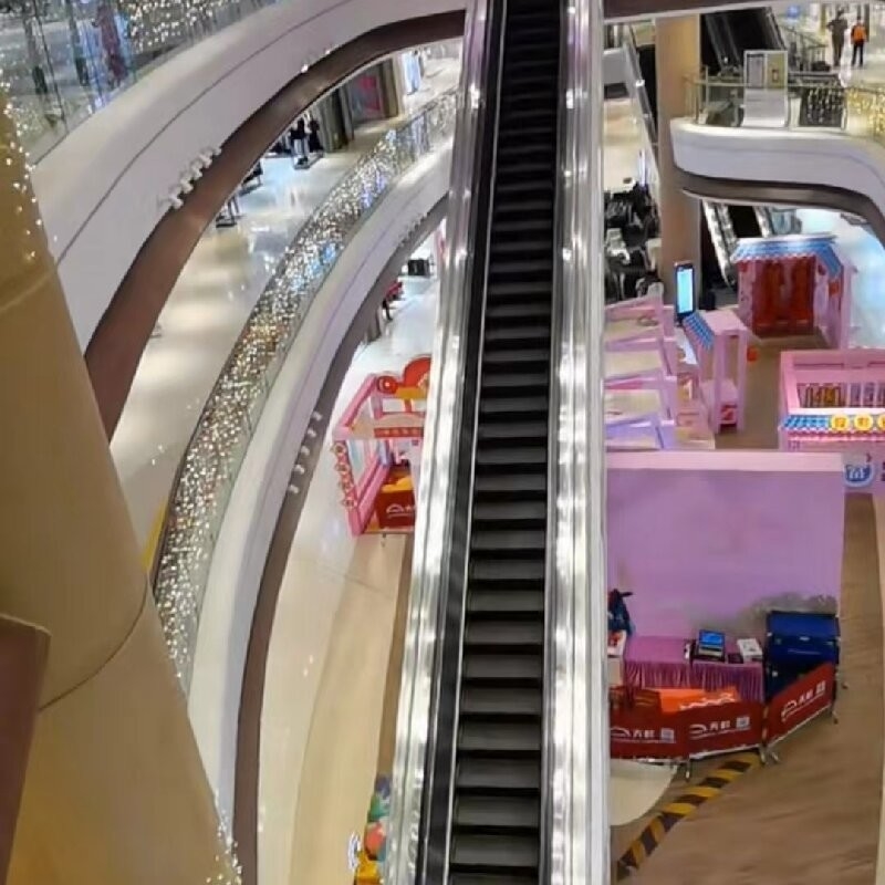Indoor And Outdoor 30 Degrees Smart Escalator With Remote Monitoring For Predictive Maintenance